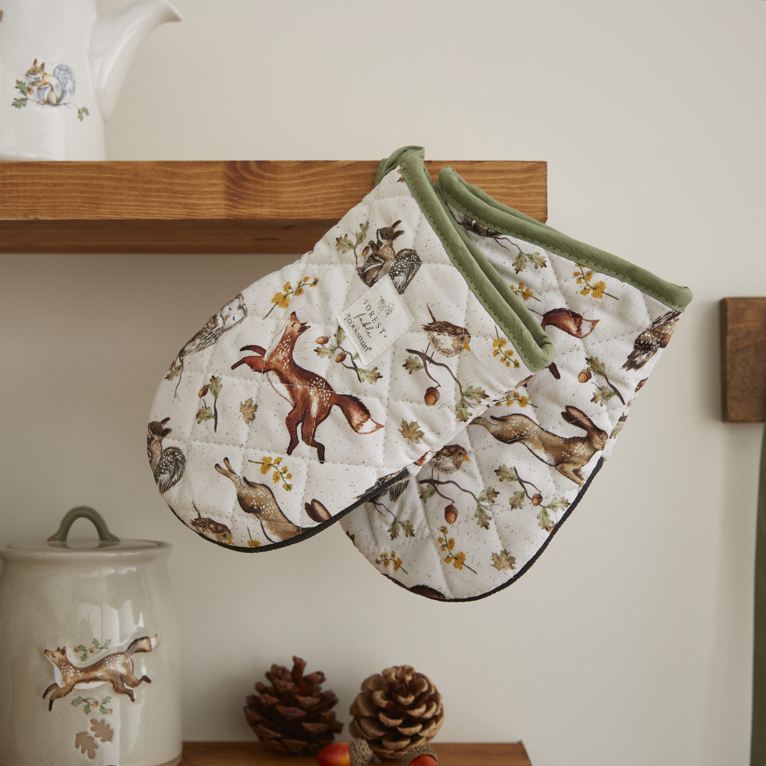 Cooksmart Forest Fable 2 Pack Microwave Mini Mitts 2685 1 Cooksmart Forest Fable 2 Pack Microwave Mini Mitts