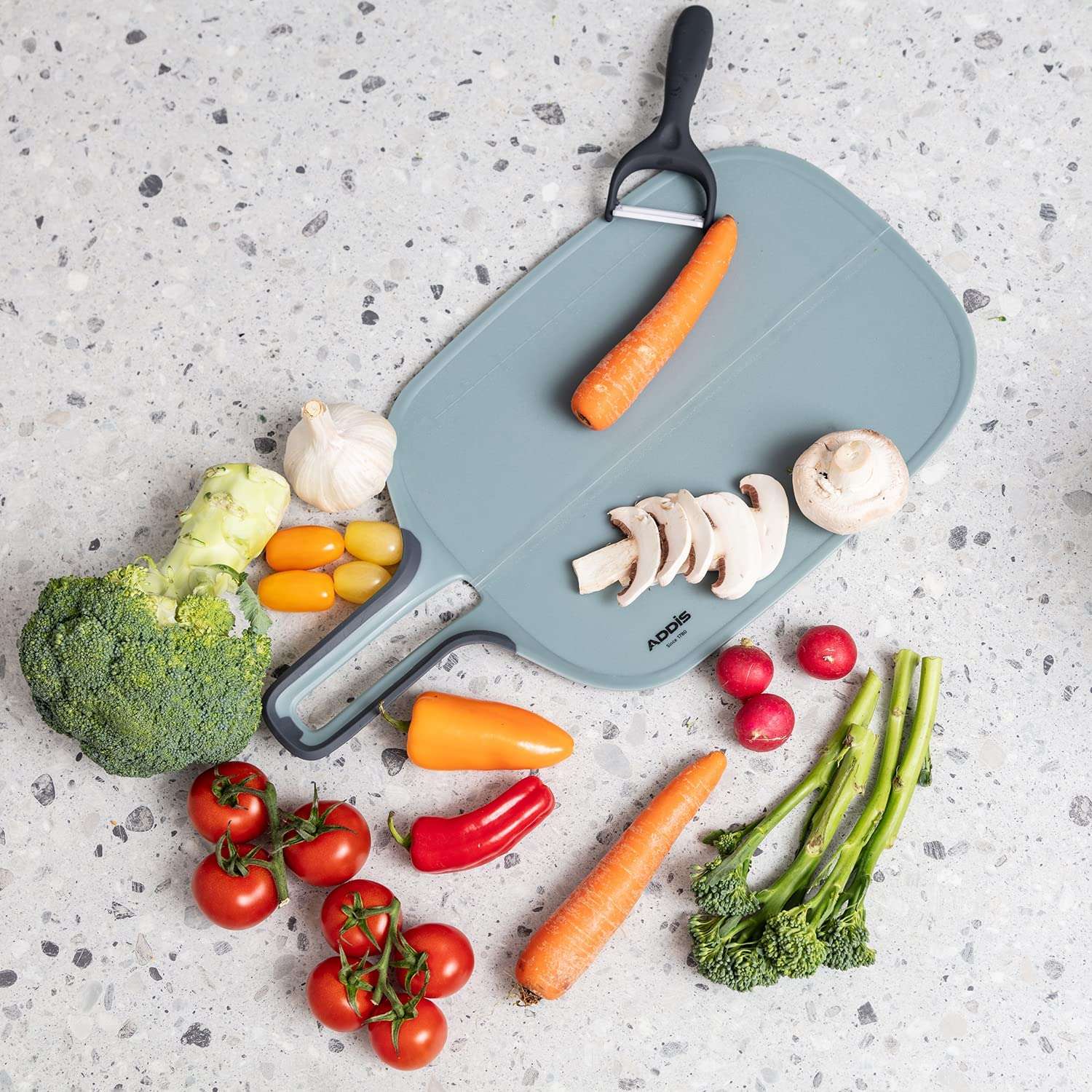 Addis Folding Chopping Board, Black/Metallic