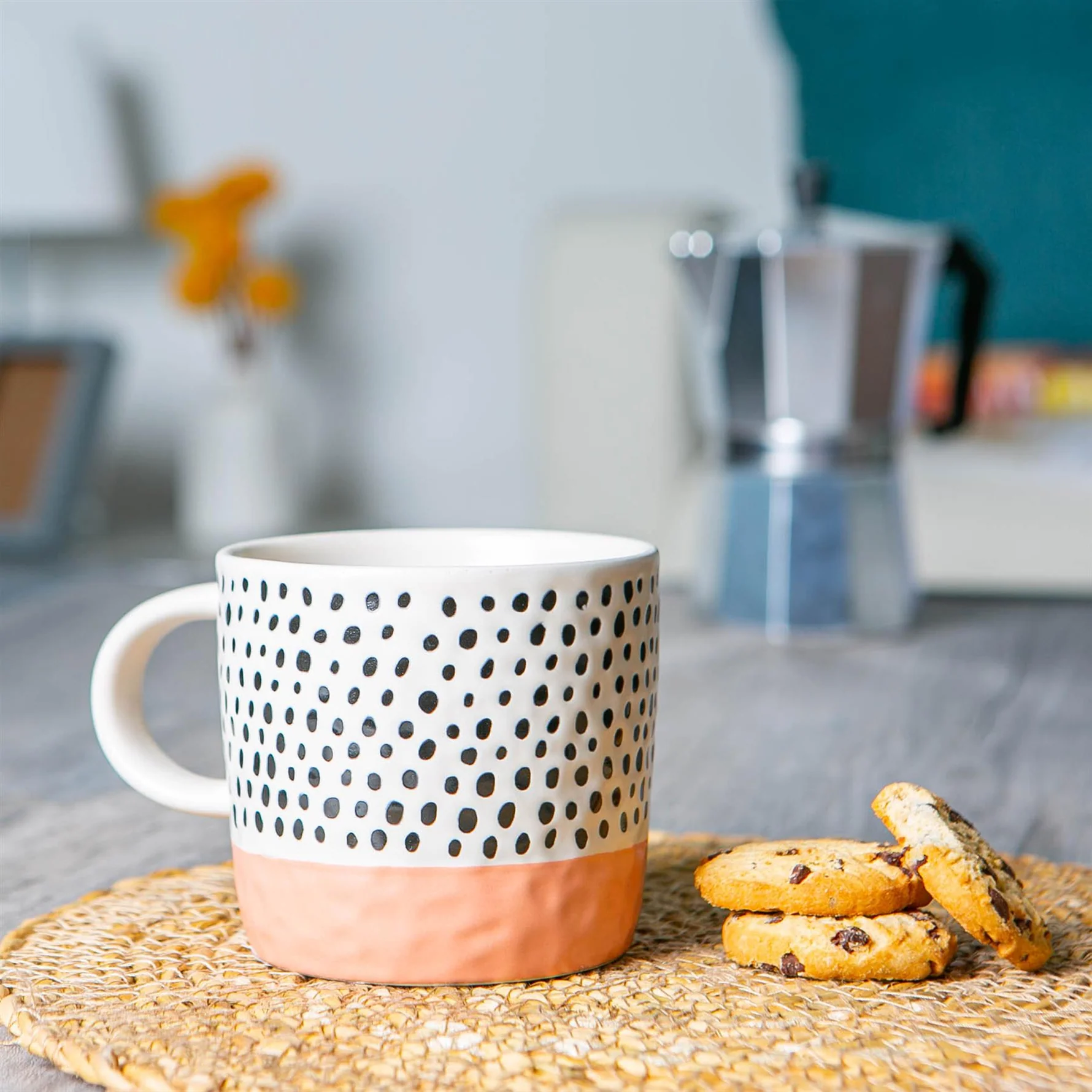 TR-NS-PH202528-1 Nicola Spring Spotty Mug 385ml, Pink